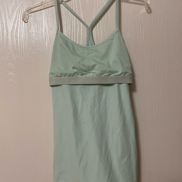 Lululemon woman’s tank - Picture 3 of 5